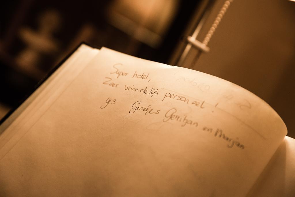 Hotel Restaurant Stad Munster فينترزفايك المظهر الخارجي الصورة The dedication page of a copy of The Wonderful Wizard of Oz