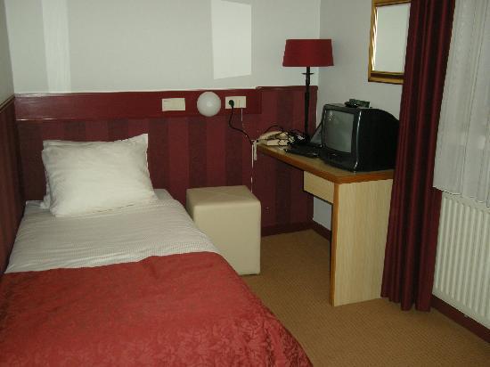 Hotel Restaurant Stad Munster فينترزفايك الغرفة الصورة A single room at the hotel
