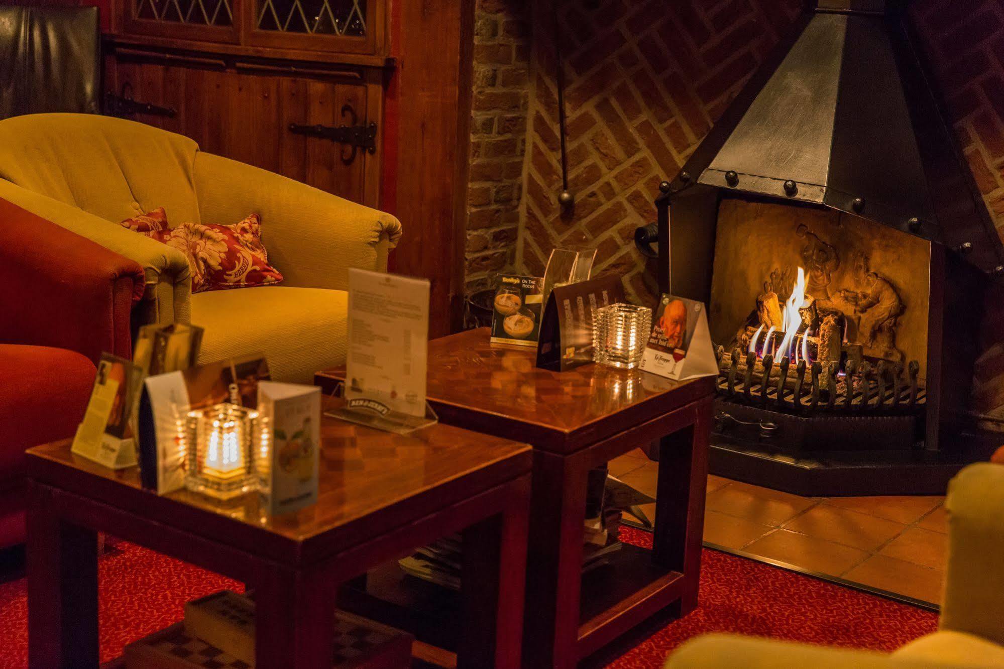 Hotel Restaurant Stad Munster فينترزفايك المظهر الخارجي الصورة The lounge at the hotel